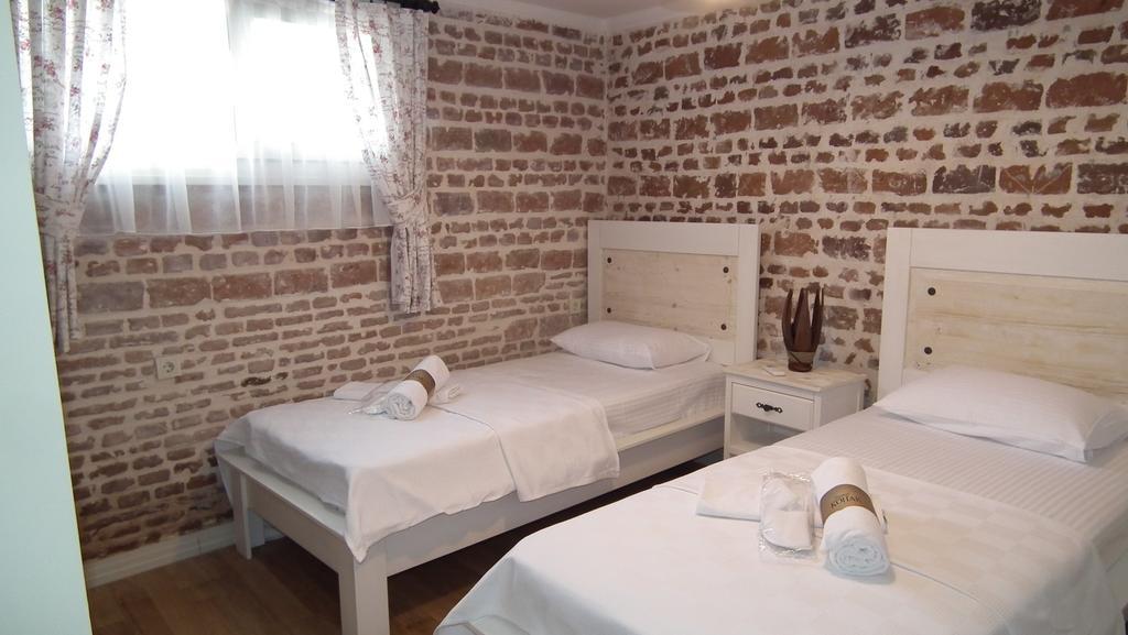 Gizemli Konak Ayvalı Camera foto