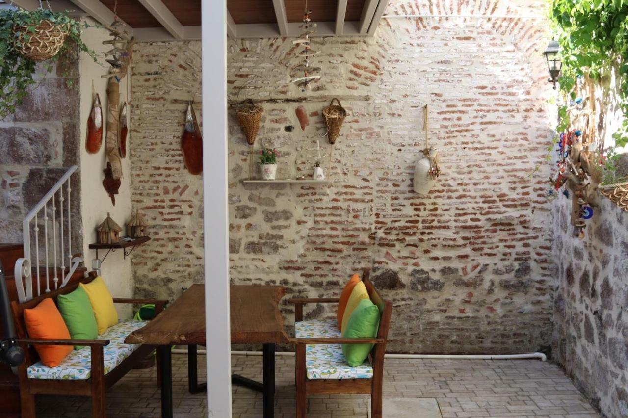 Gizemli Konak Ayvalı Esterno foto